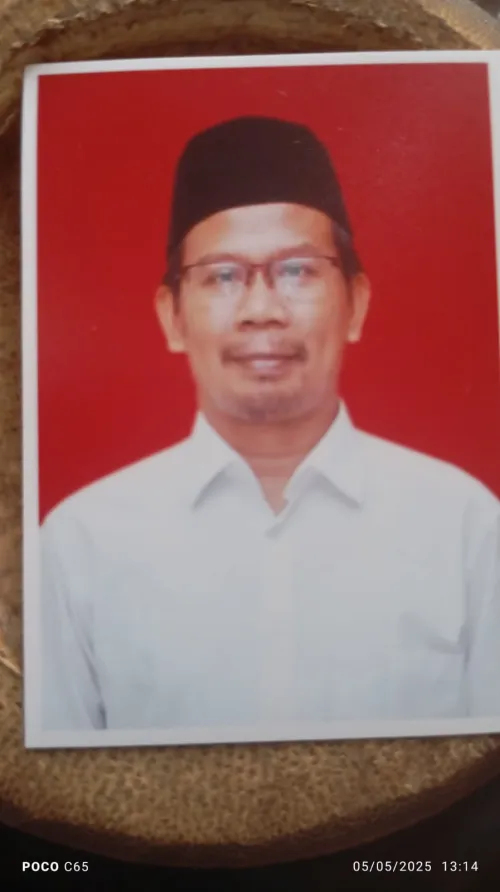 Ujih, S.Ag.